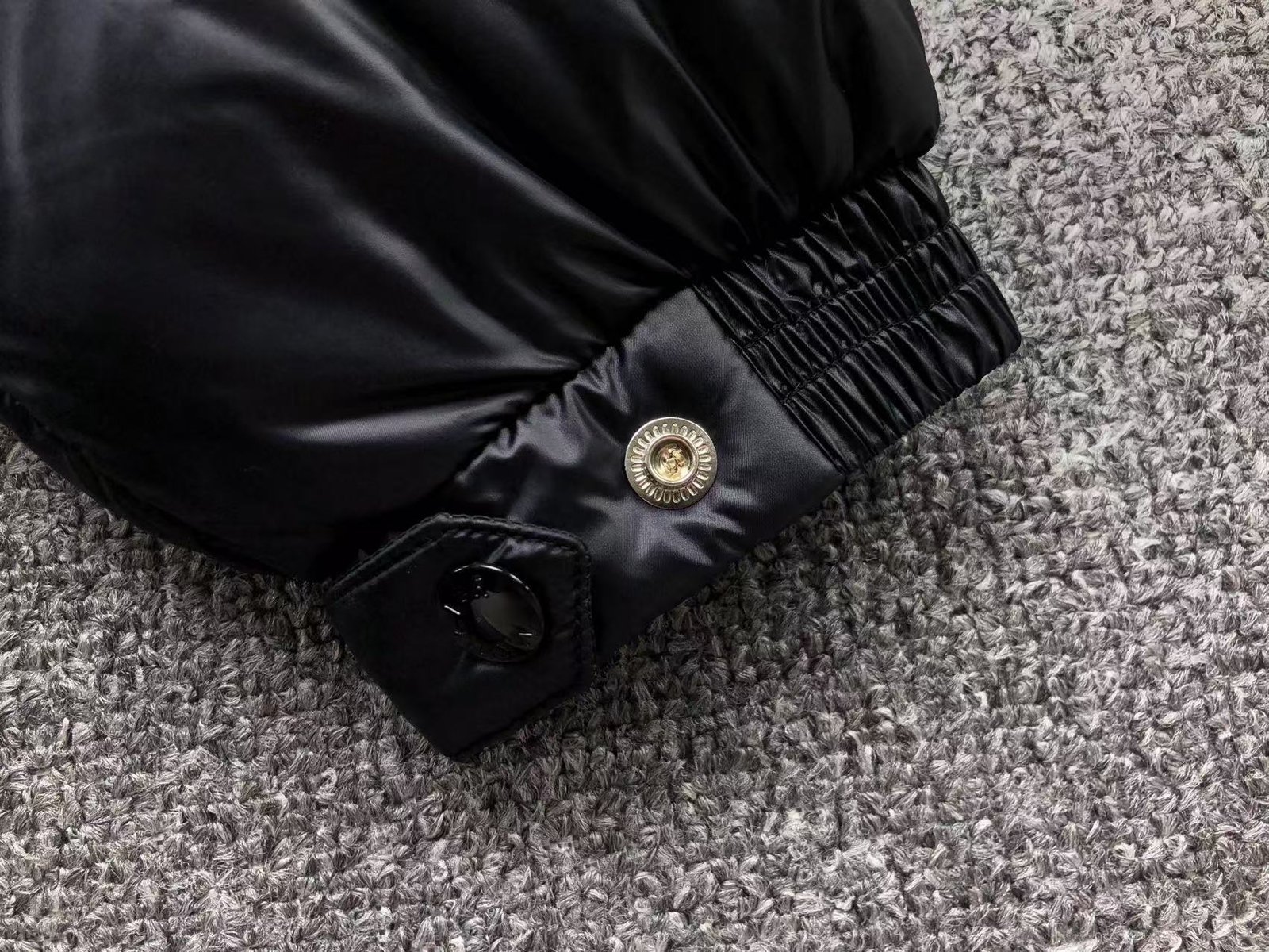 Moncler Logo Shiny Puffer Jacket Dark Navy - Image 9