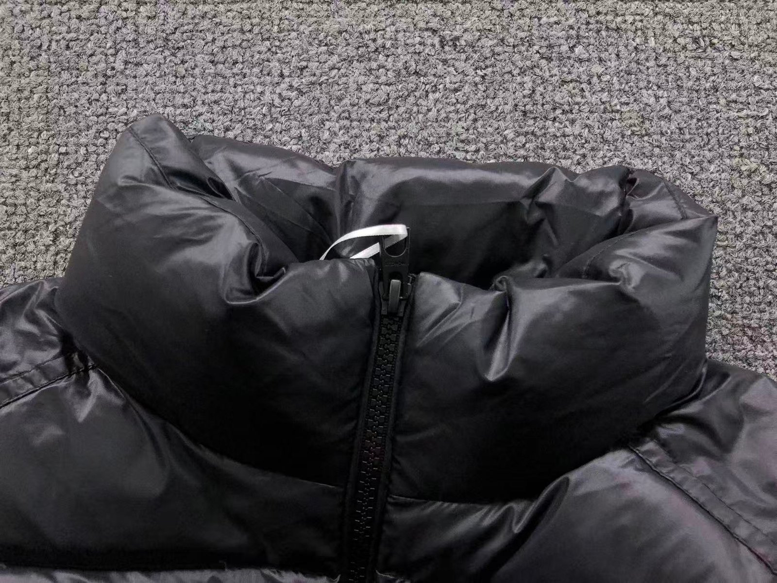 Moncler Cropped Puffer White - Image 9