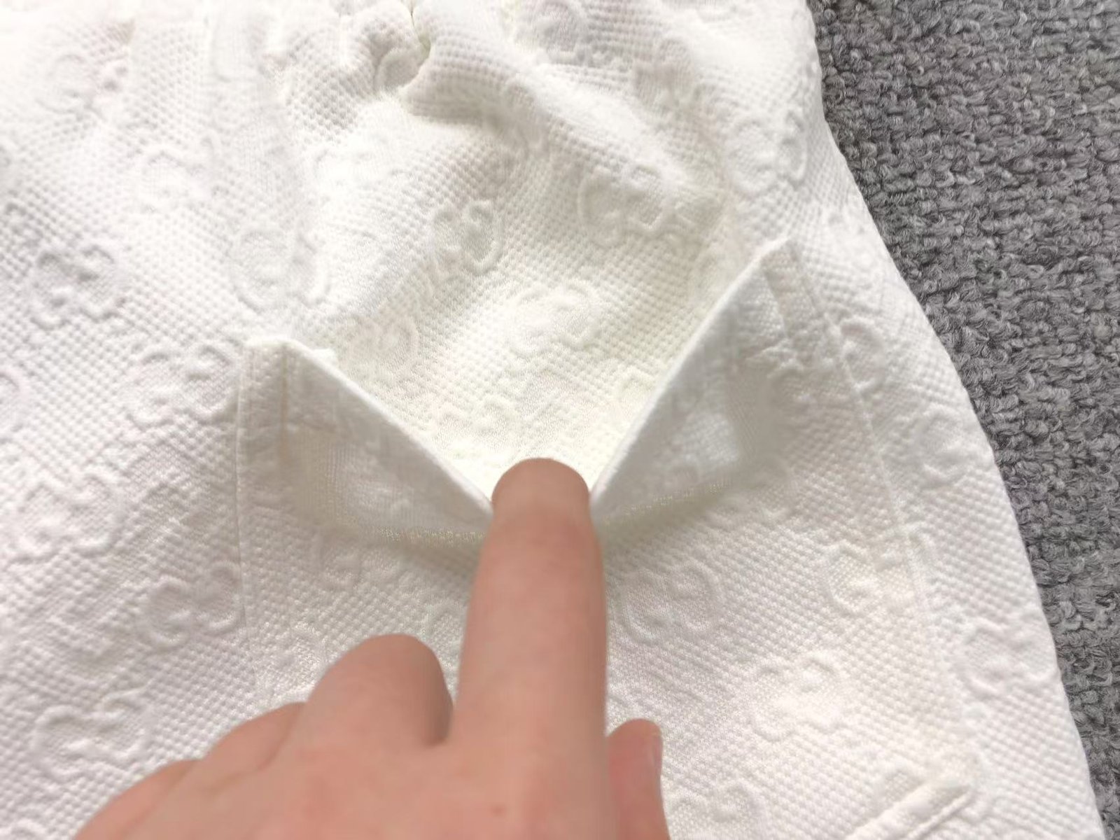 Gucci Embroidery Logo Shorts White - Image 9