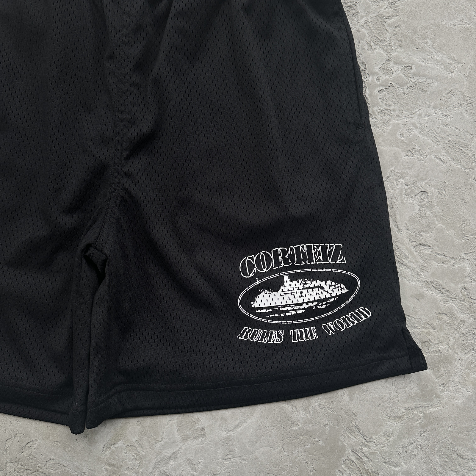 Corteiz Rtw Mesh Shorts-Black - Image 4
