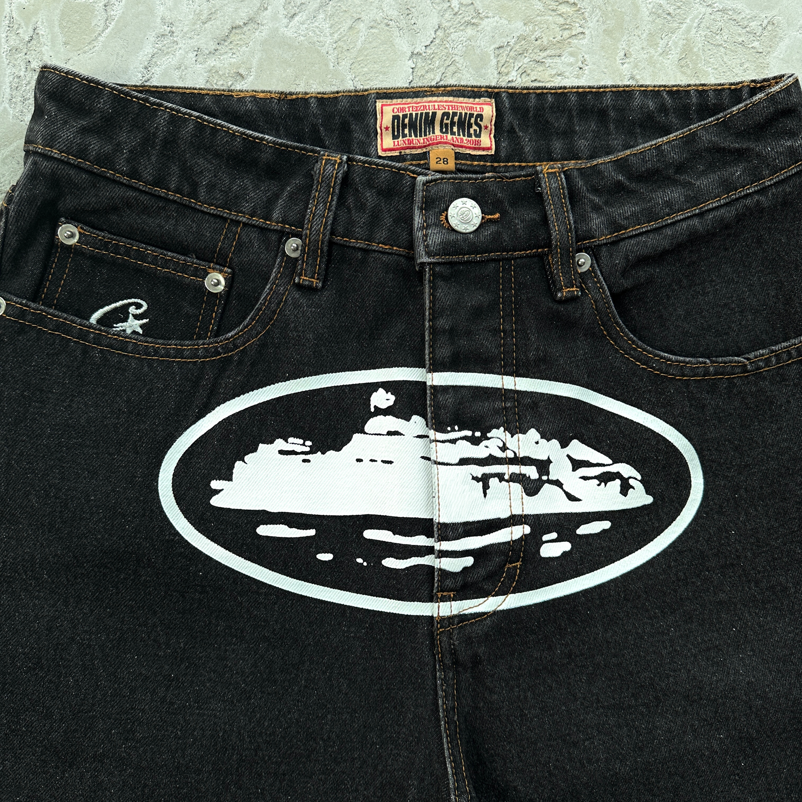 Corteiz Island Baggy Shorts-Black - Image 4