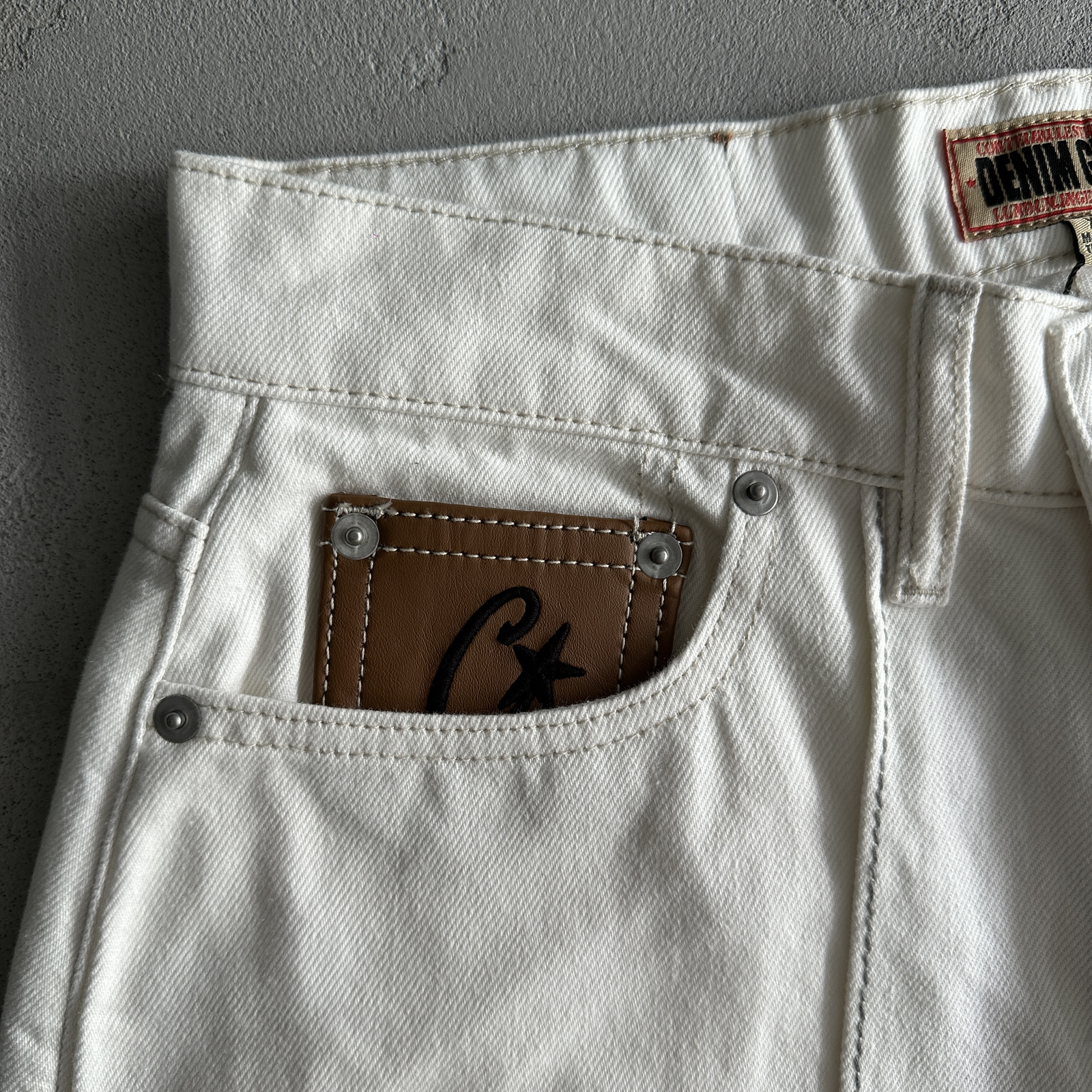 Corteiz Denim Shorts Jeans-White - Image 5