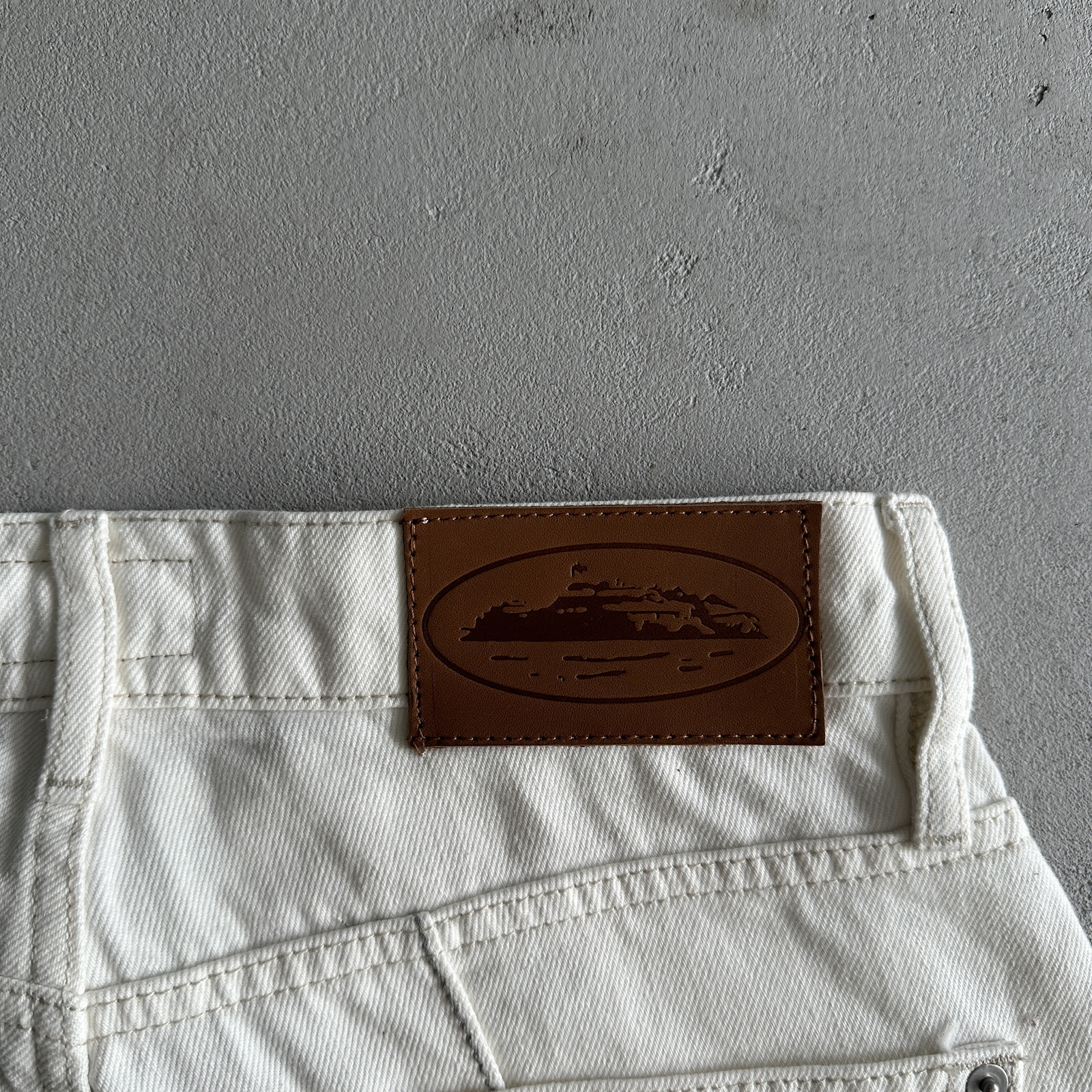 Corteiz Denim Shorts Jeans-White - Image 9