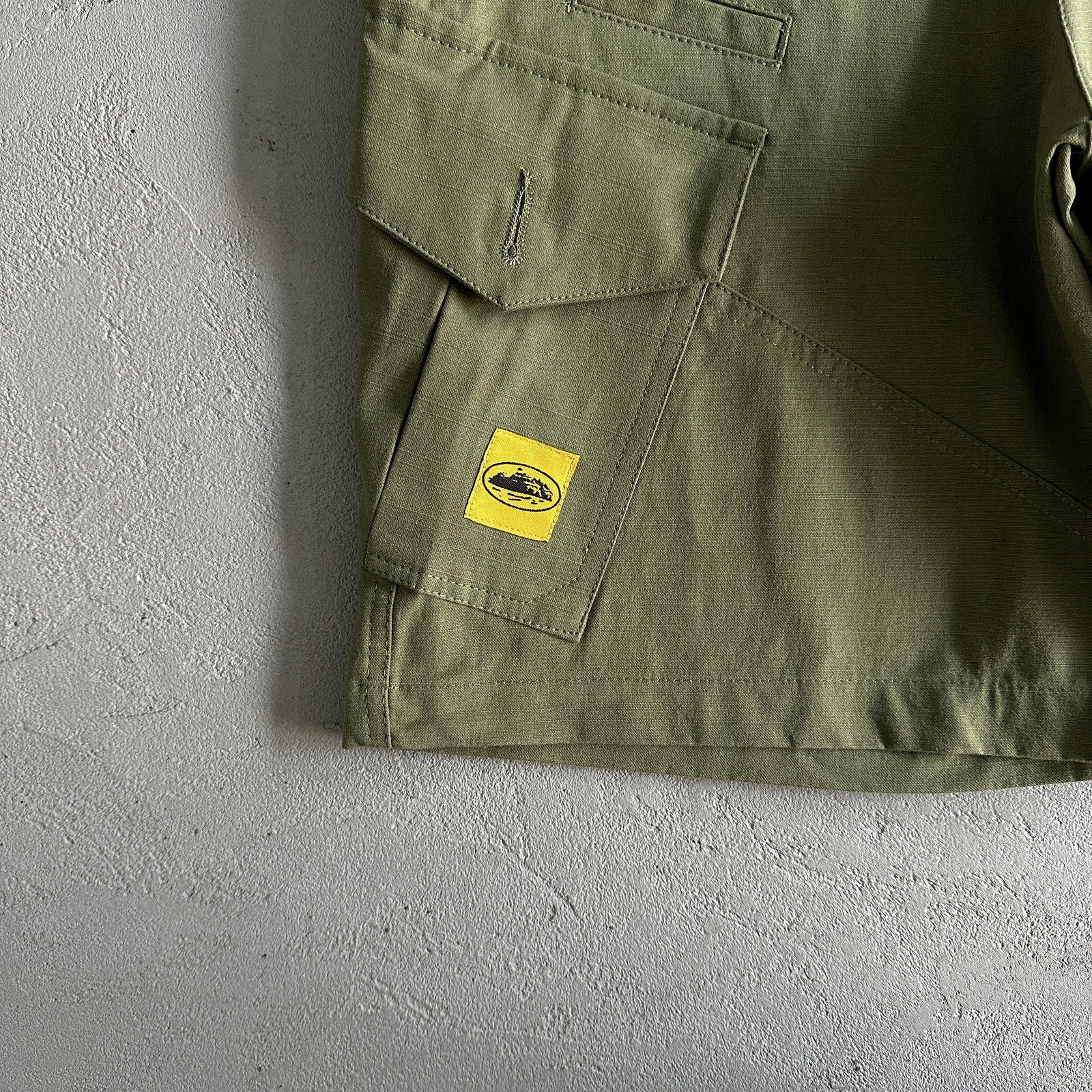 Corteiz Slant Pocket Green Shorts - Image 7