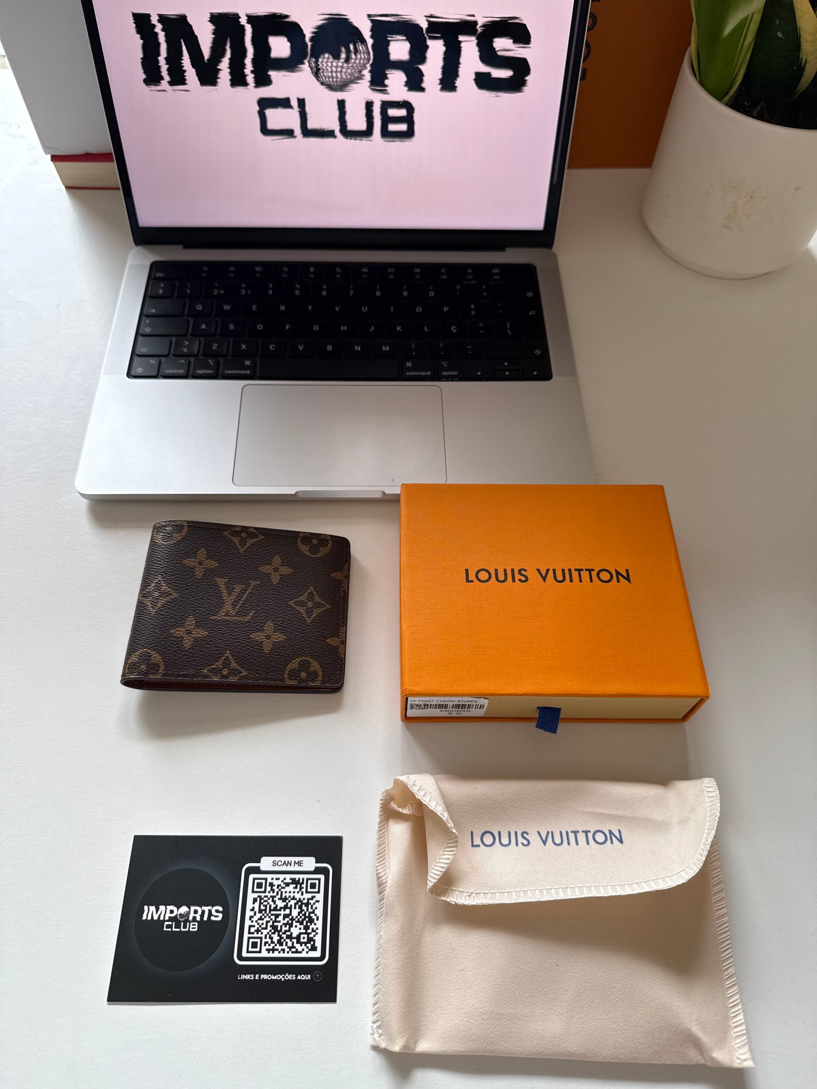Louis Vuitton monogram bifold men’s - Image 2
