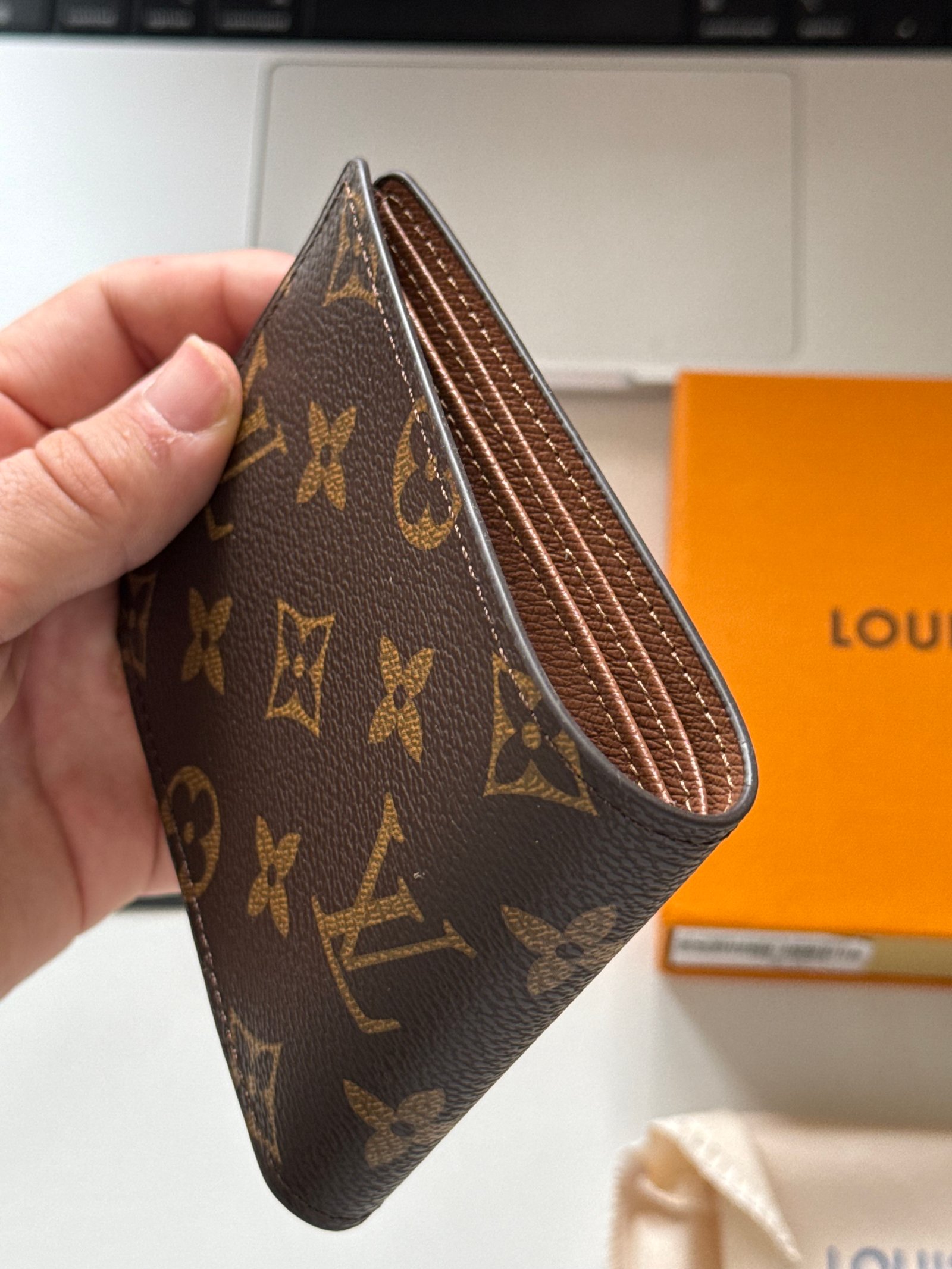 Louis Vuitton monogram bifold men’s - Image 13