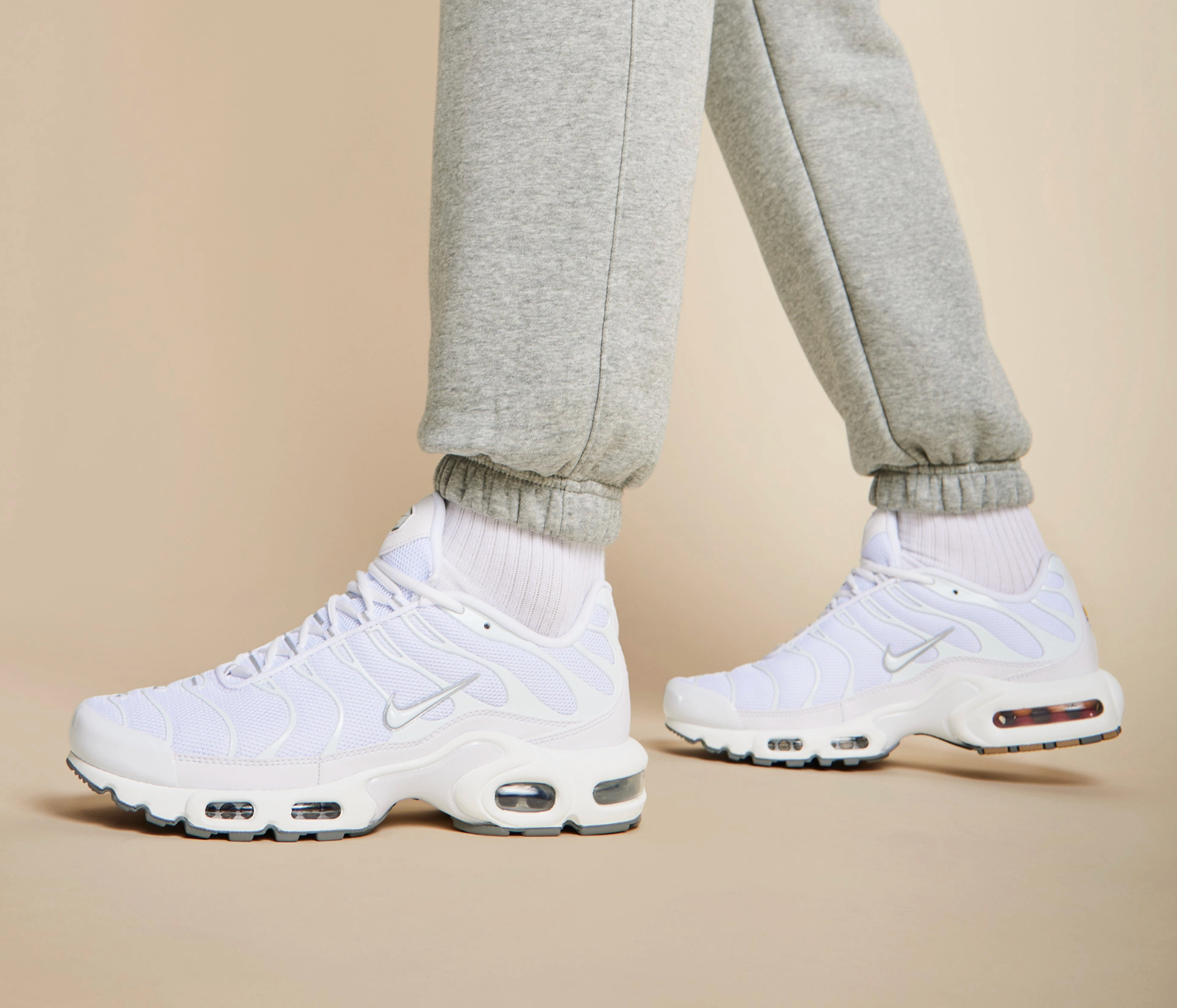 Nike Tn Air Max Plus White - Tamanho: 36 - Image 4