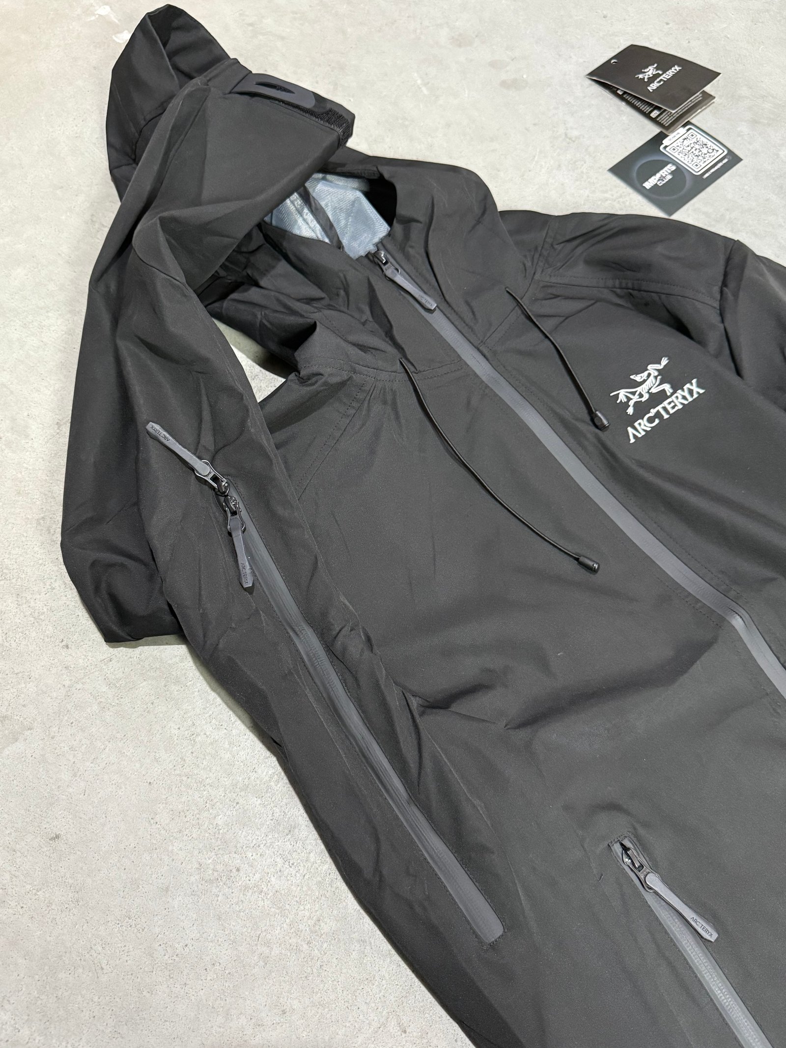 Arcteryx Mens Beta Jacket Black - Image 9